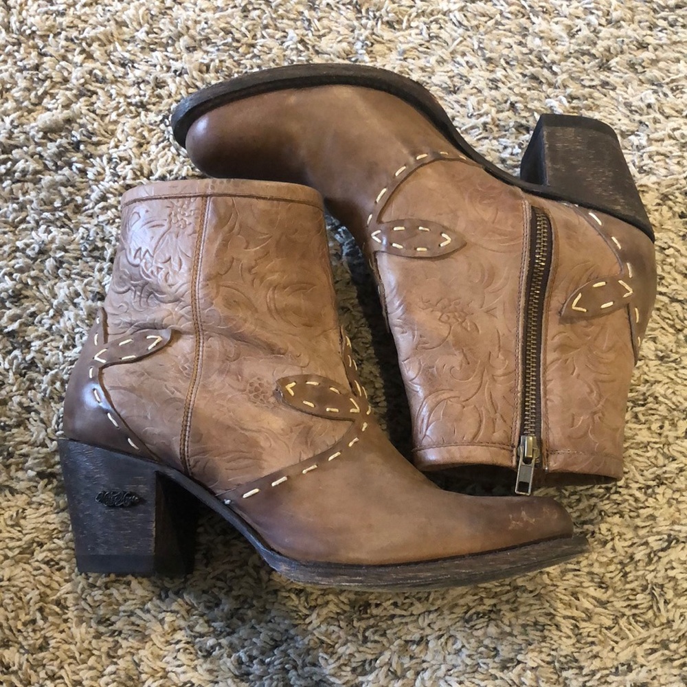 Gorgeous Miss Macie western booties.